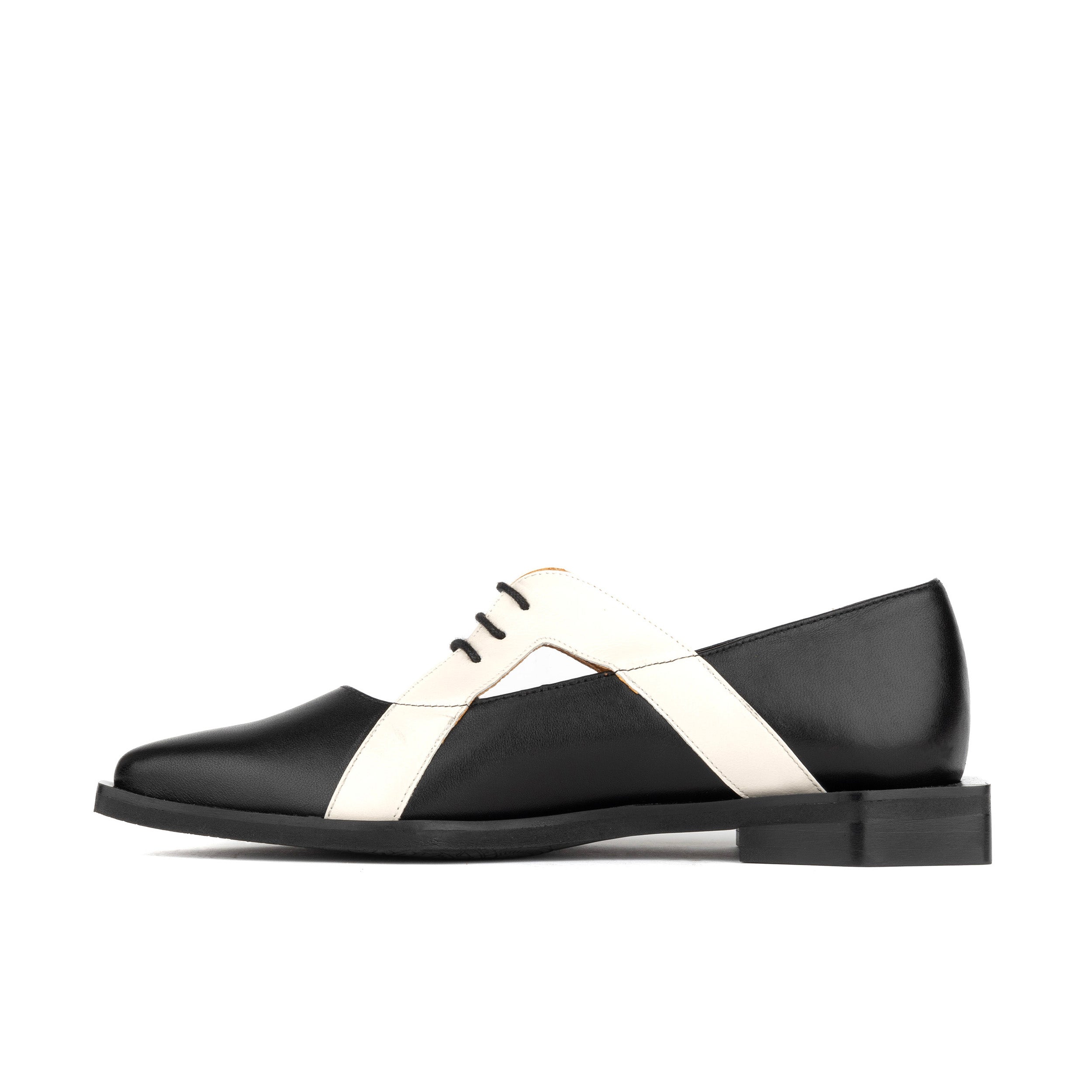 Harlowe - Black & White - Cutout leather lace up shoe