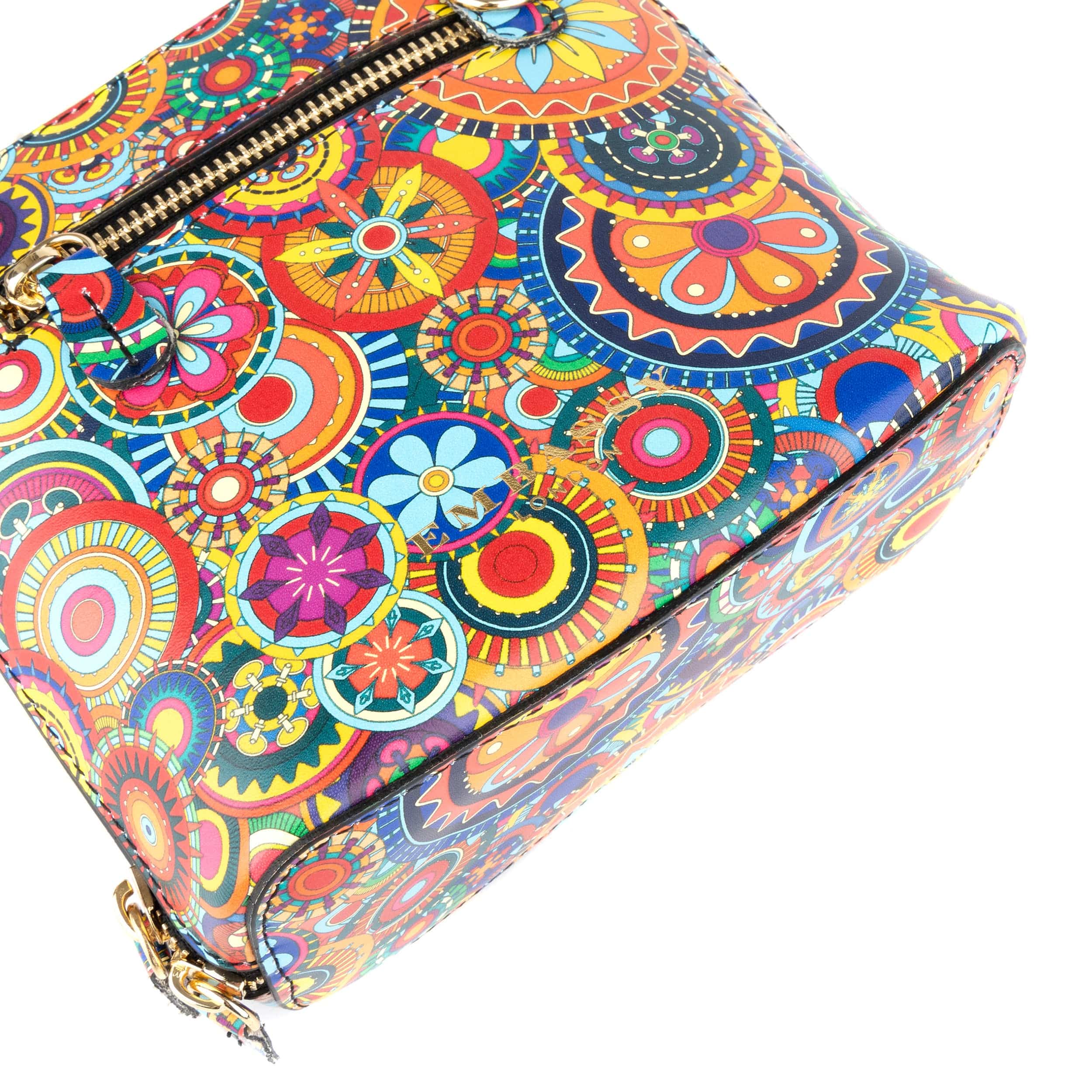 Macaw - Signature Print - Women's zip-up crossbody leather handbag