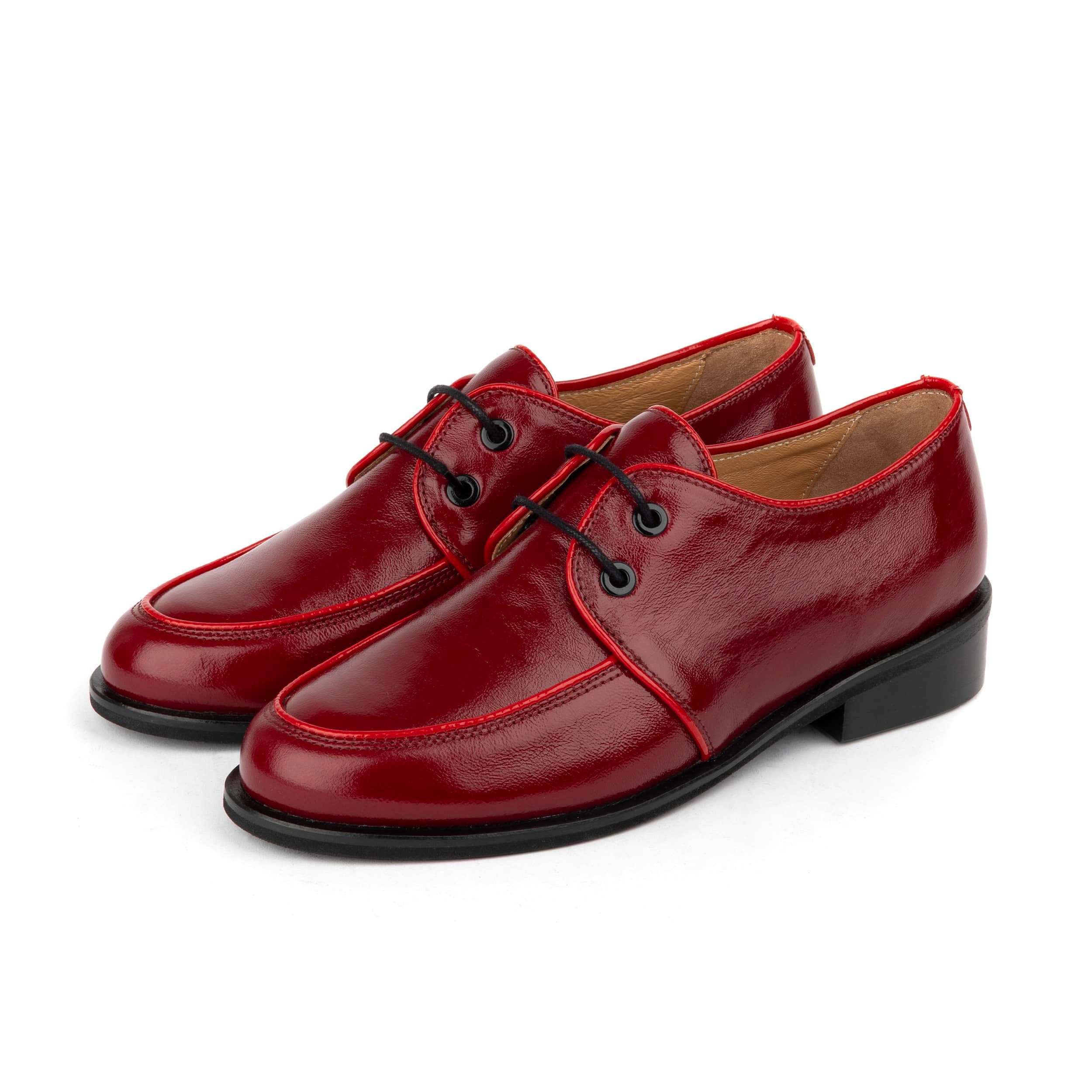 Kiss - Red - Women's patent leather lace up shoe