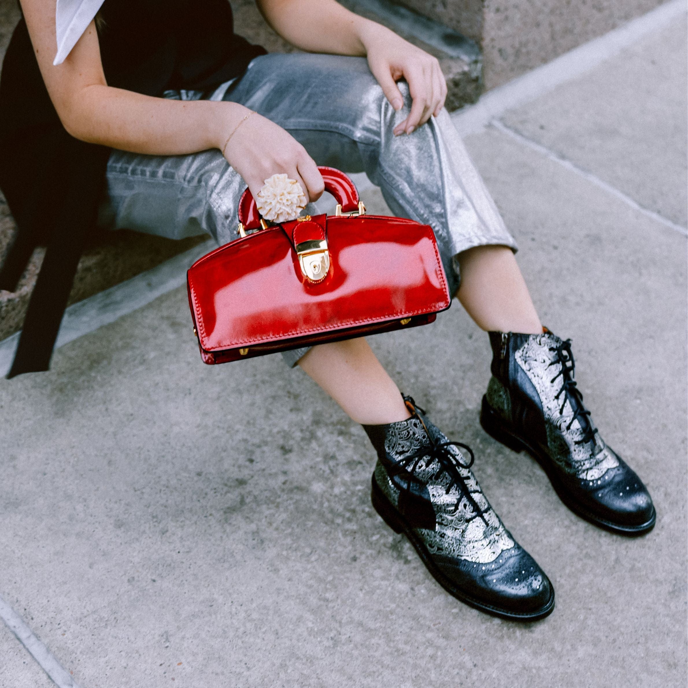 Gazelle - Red - Women's patent bowling bag with handle and strap