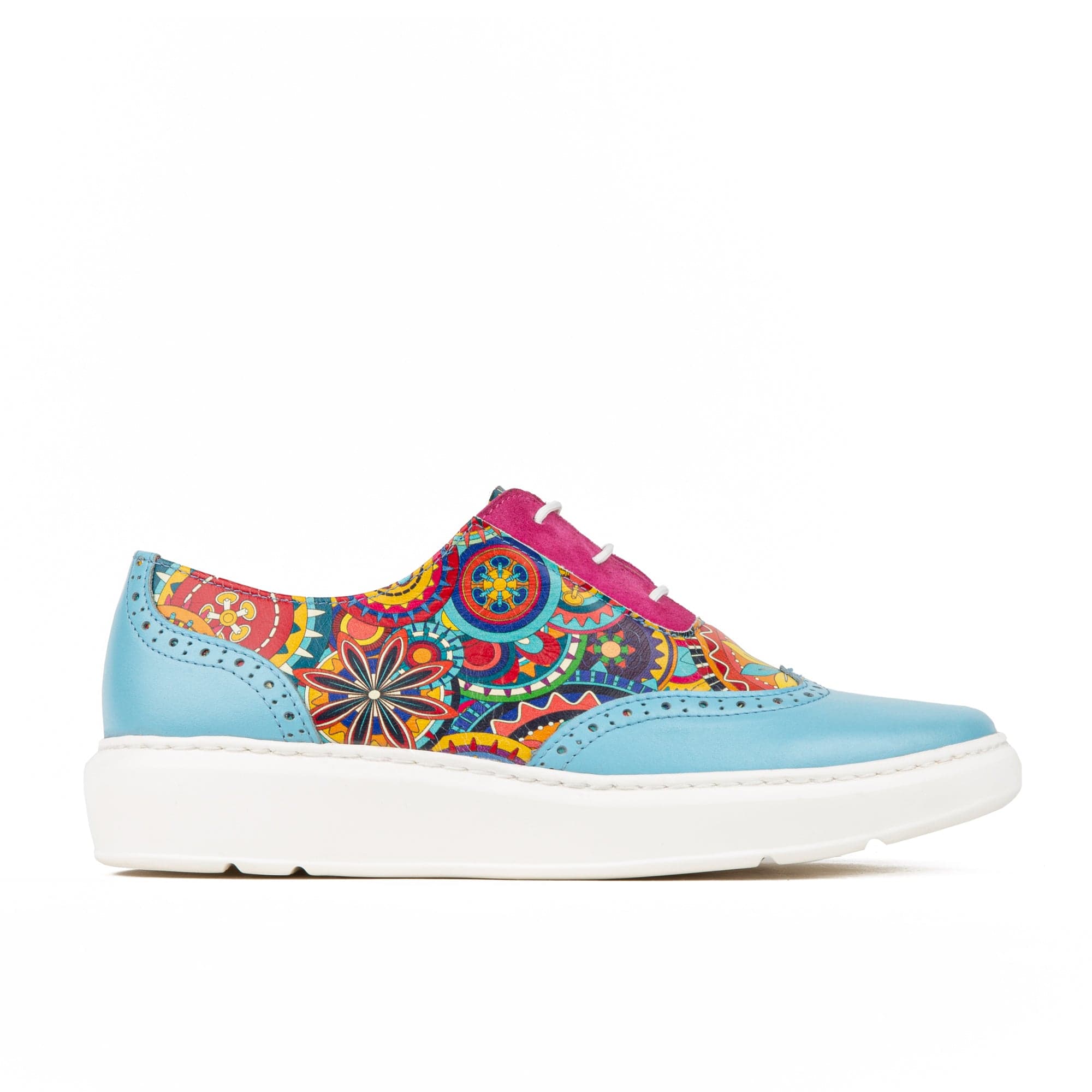 Colorado - Light Blue Signature - Women's lightweight EVA sole trainer with brogue details