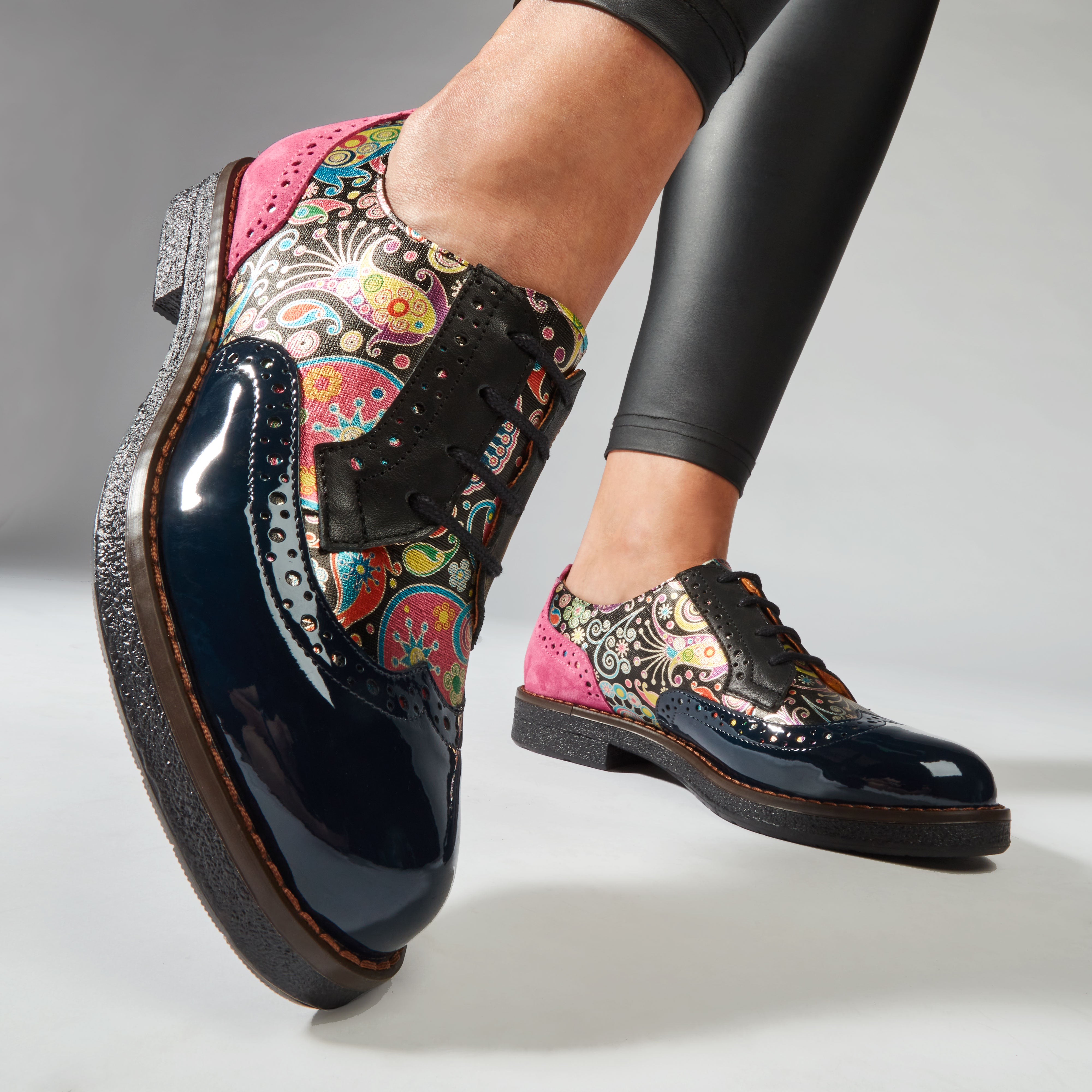 The Artist - Navy Pink - Womens leather shoe with wingtip and brogue design detail