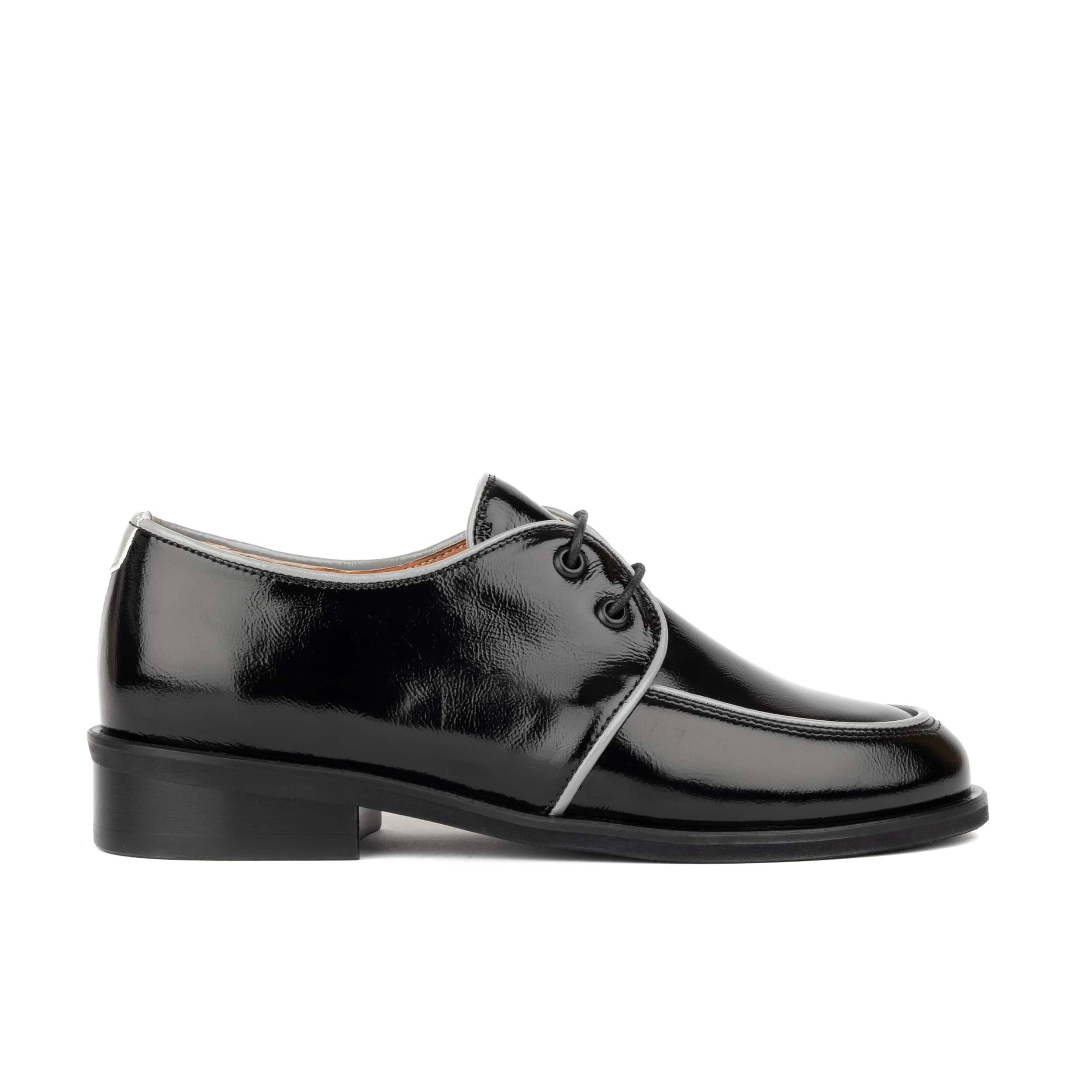 Kiss - Black - Women's patent leather lace up shoe