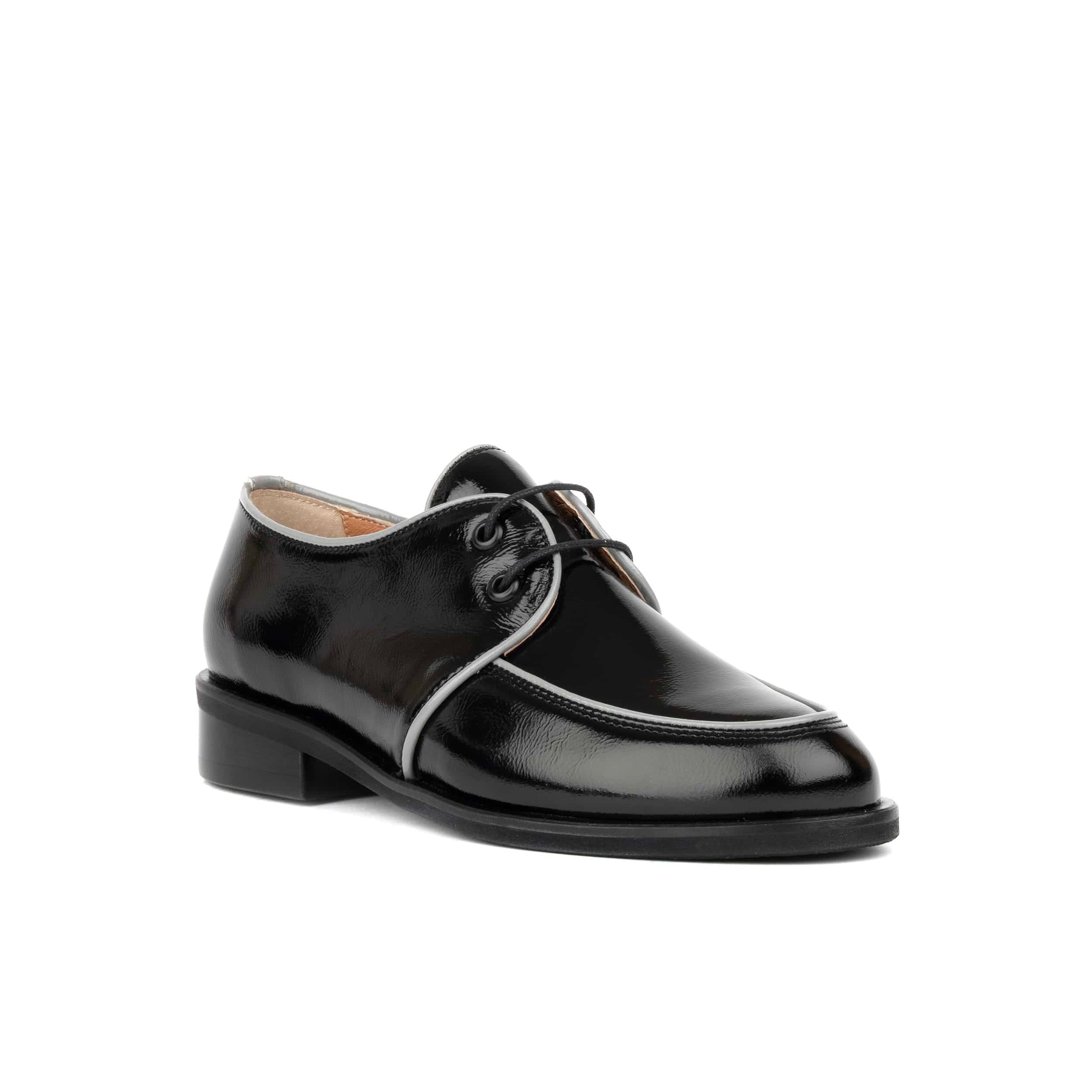 Kiss - Black - Women's patent leather lace up shoe