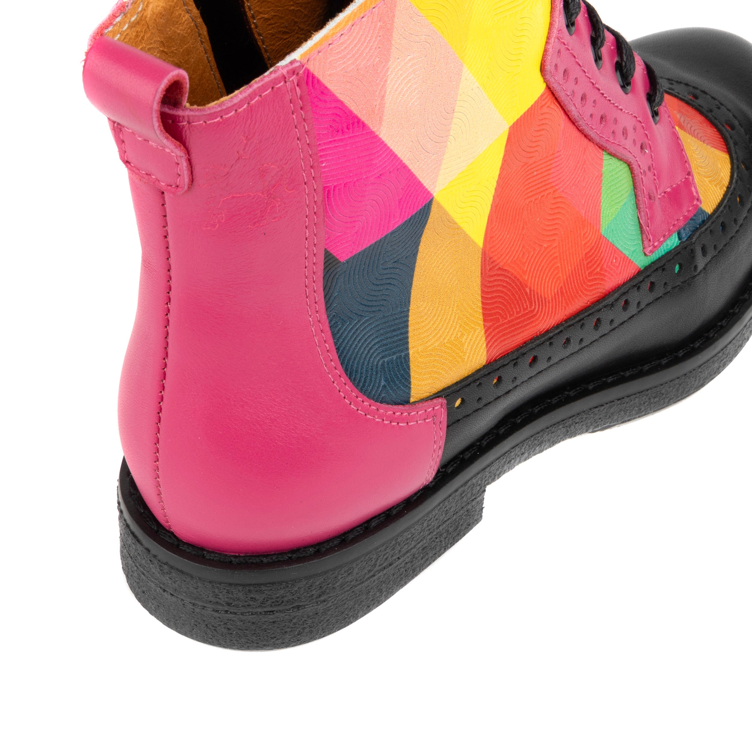 Hatter - Retro - Women's ankle boot with wingtip in colourful leather