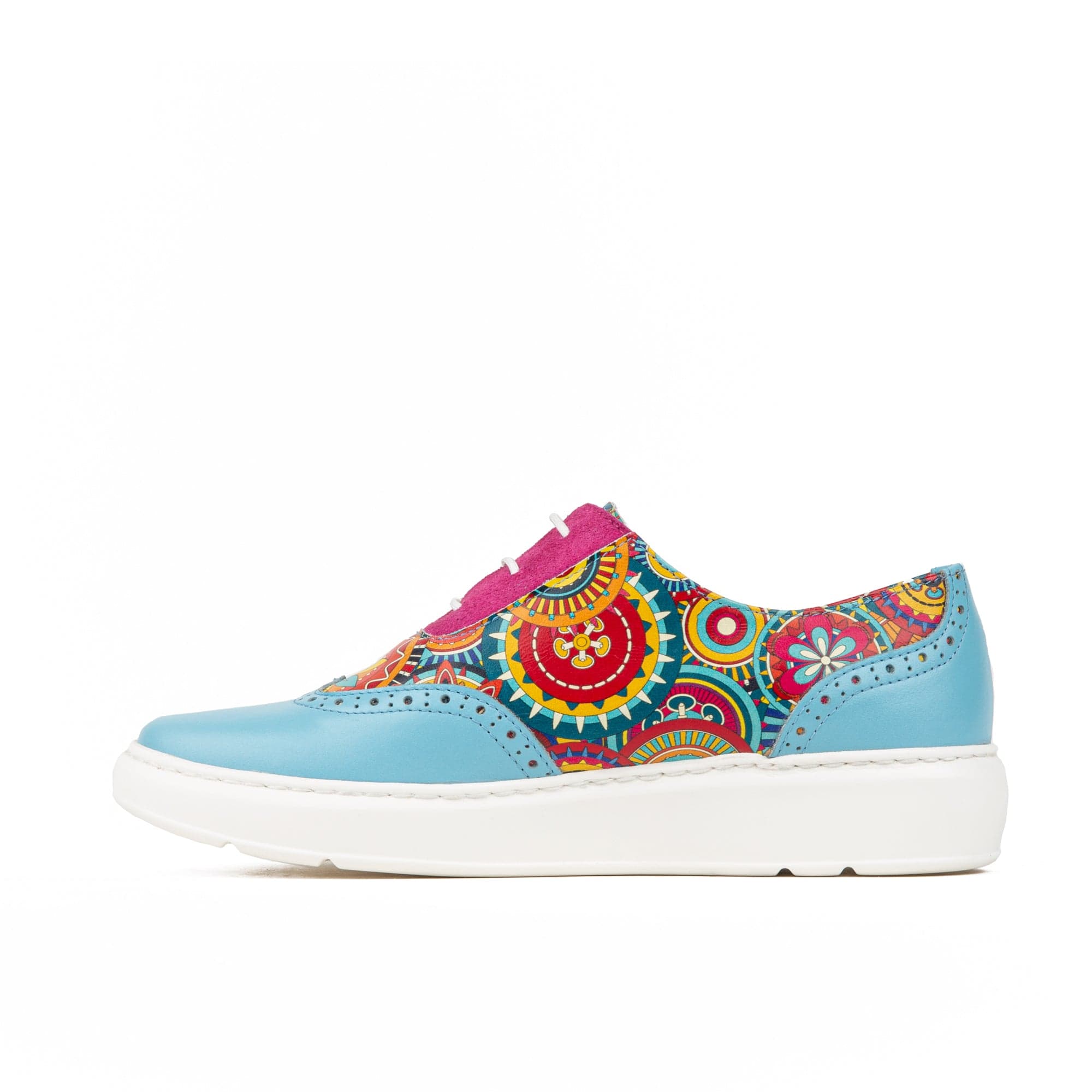 Colorado - Light Blue Signature - Women's lightweight EVA sole trainer with brogue details