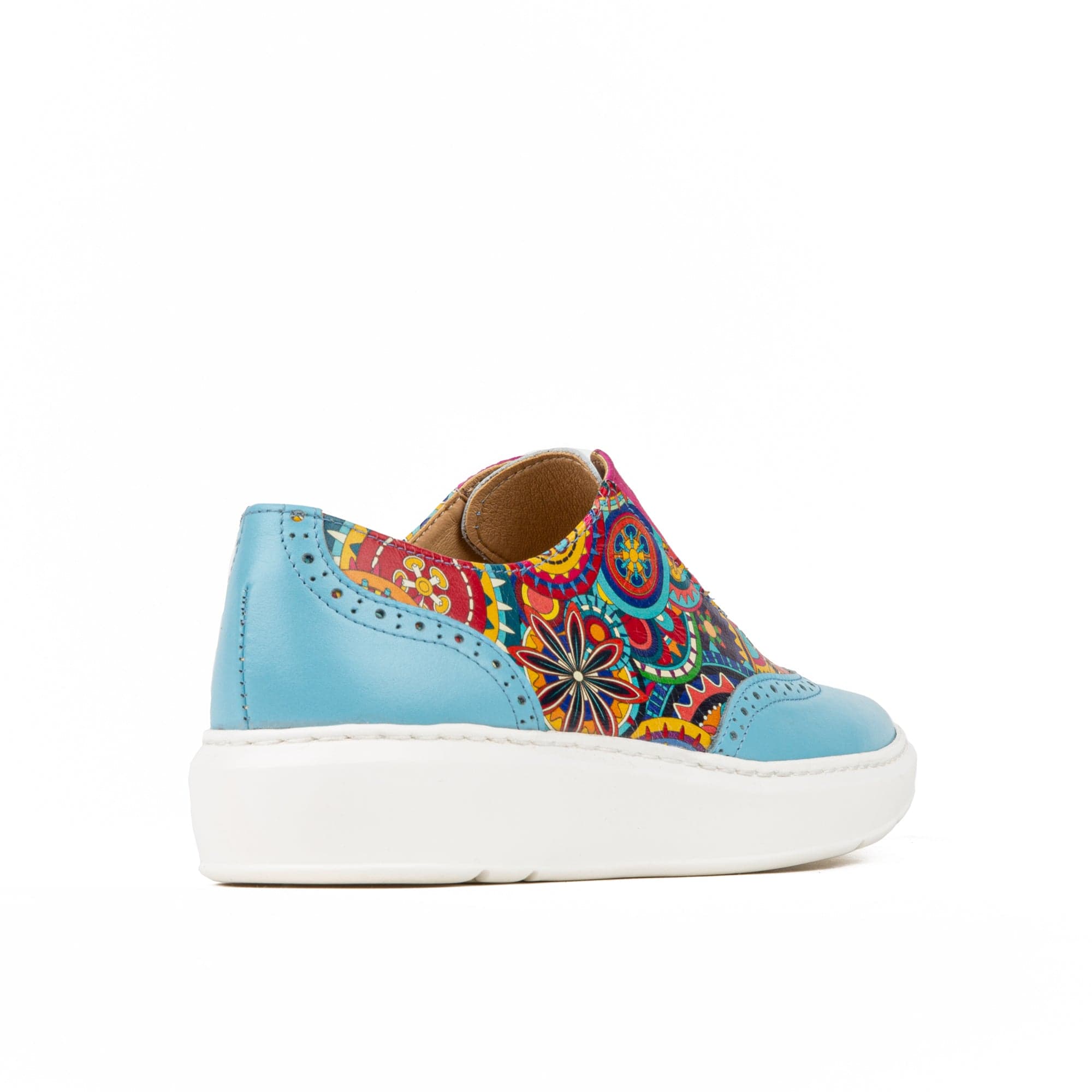 Colorado - Light Blue Signature - Women's lightweight EVA sole trainer with brogue details