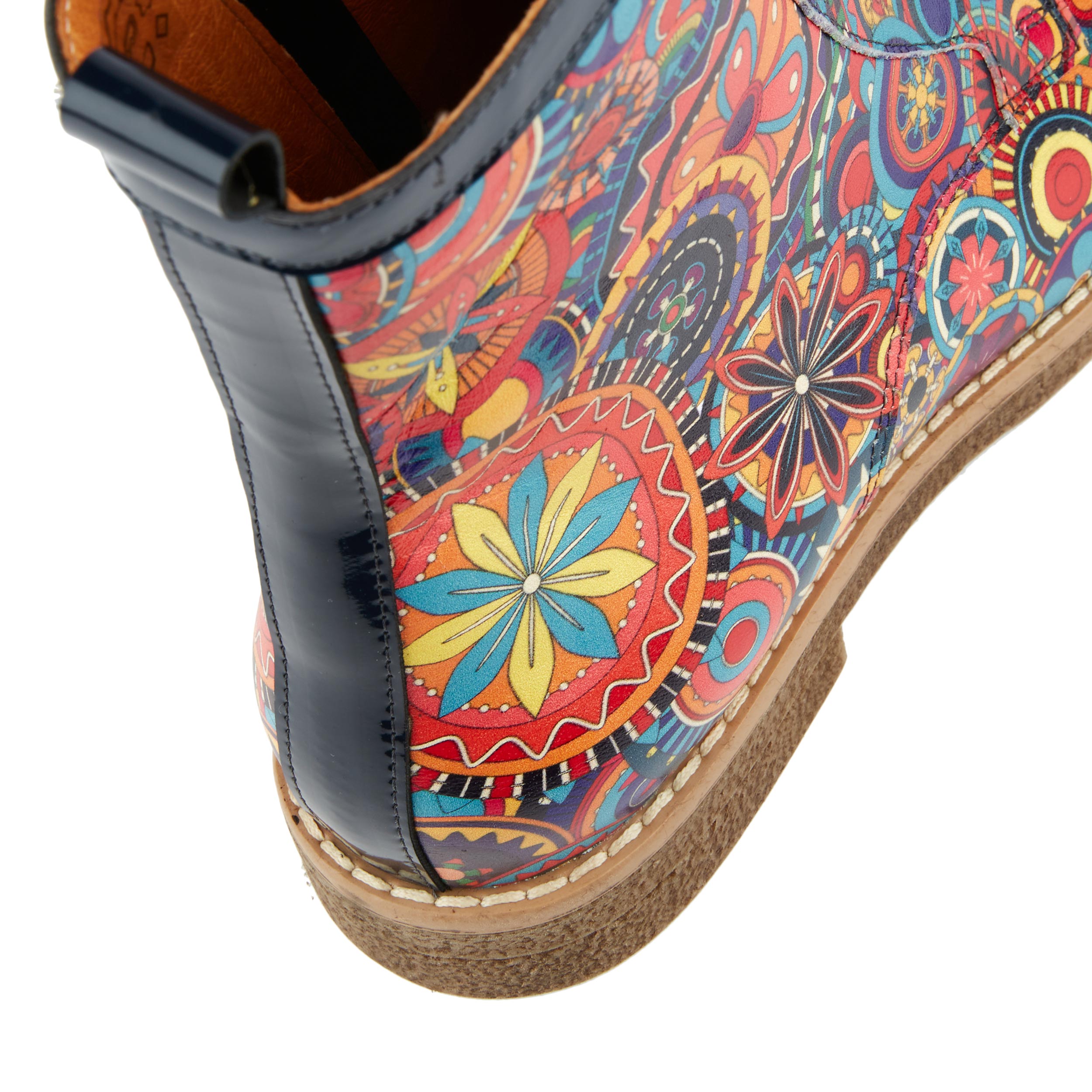 Traveller - Signature - Women's higher ankle leather boot in multicolour pattern